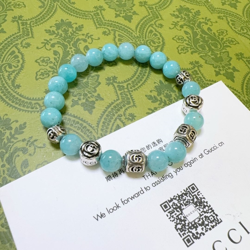 G*u*i bracelets